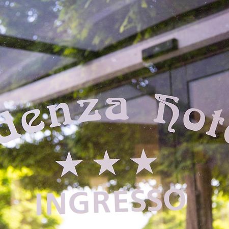 Hotel Fidenza Exterior foto