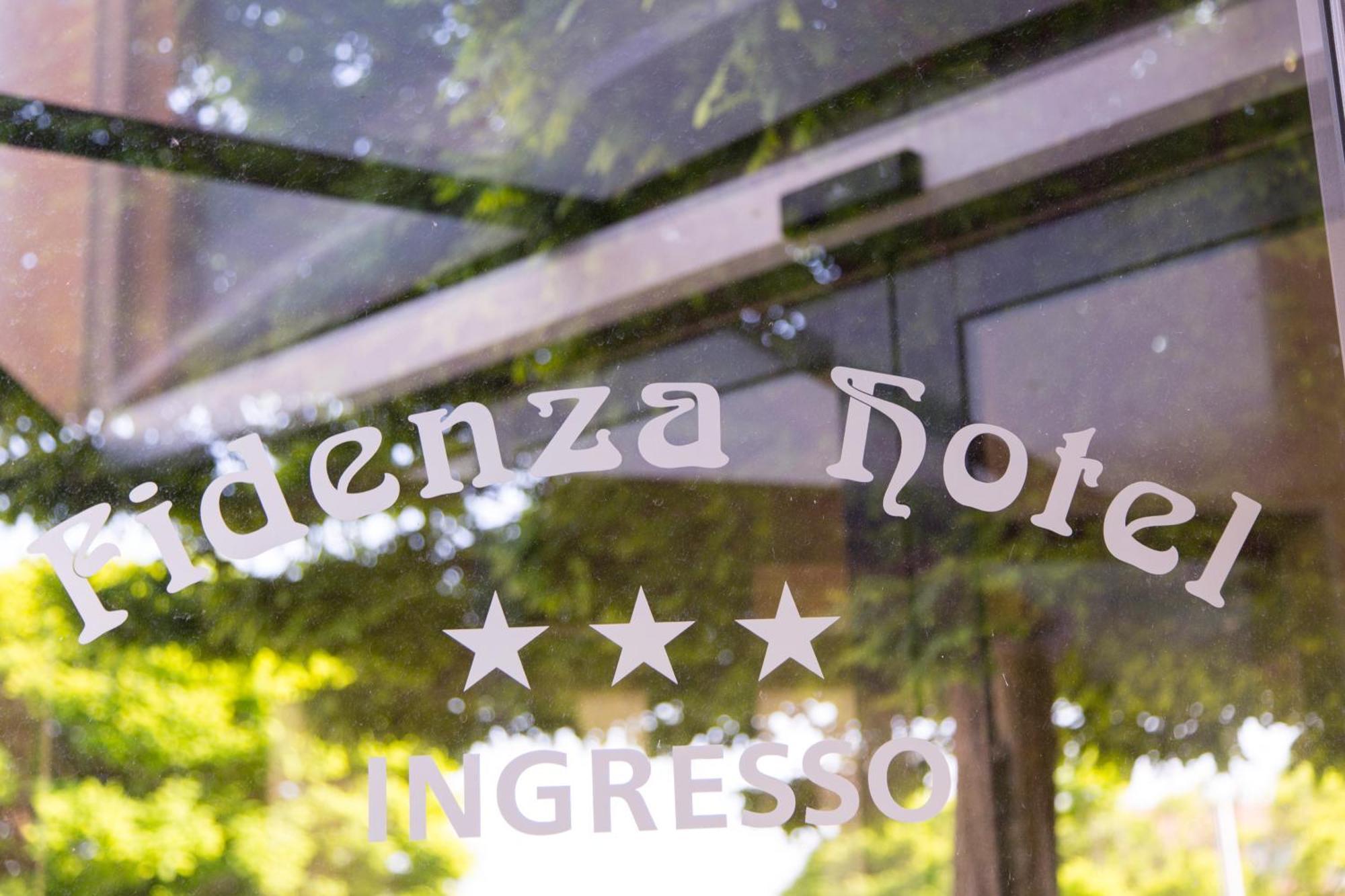 Hotel Fidenza Exterior foto